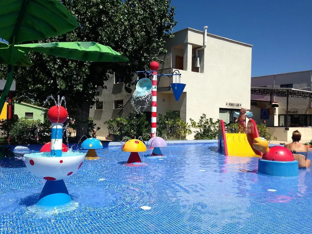 Camping Senia Riu Sant Pere Pescador Campsite