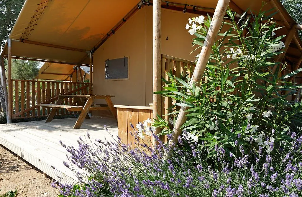 Camping Senia Riu Sant Pere Pescador 2*,