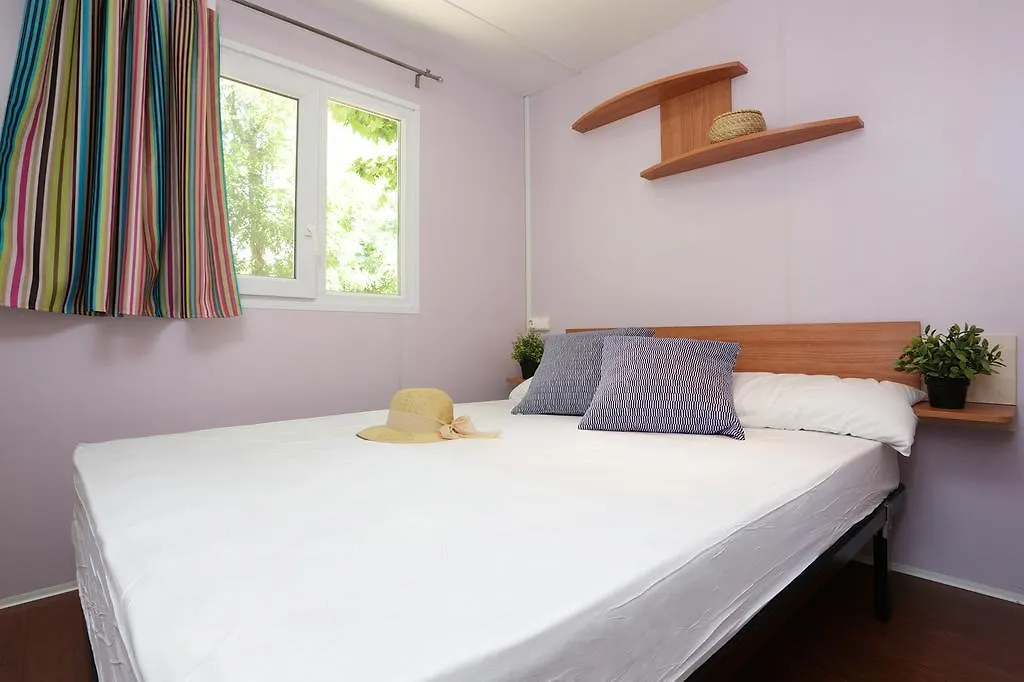 Camping Senia Riu Sant Pere Pescador Campsite